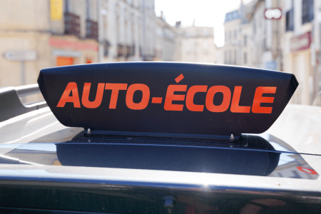 Quels sont les critères pour choisir une bonne auto-école ? Critères de choix auto-école