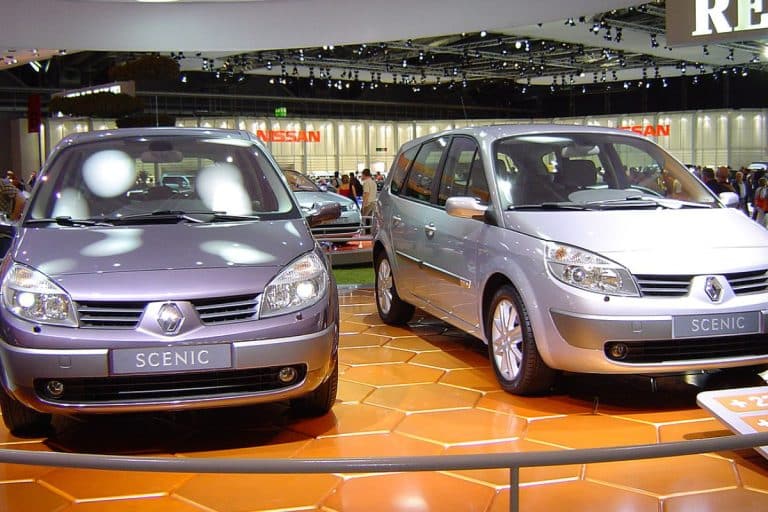 Comment installer un autoradio sur Renault Scénic 2 ?